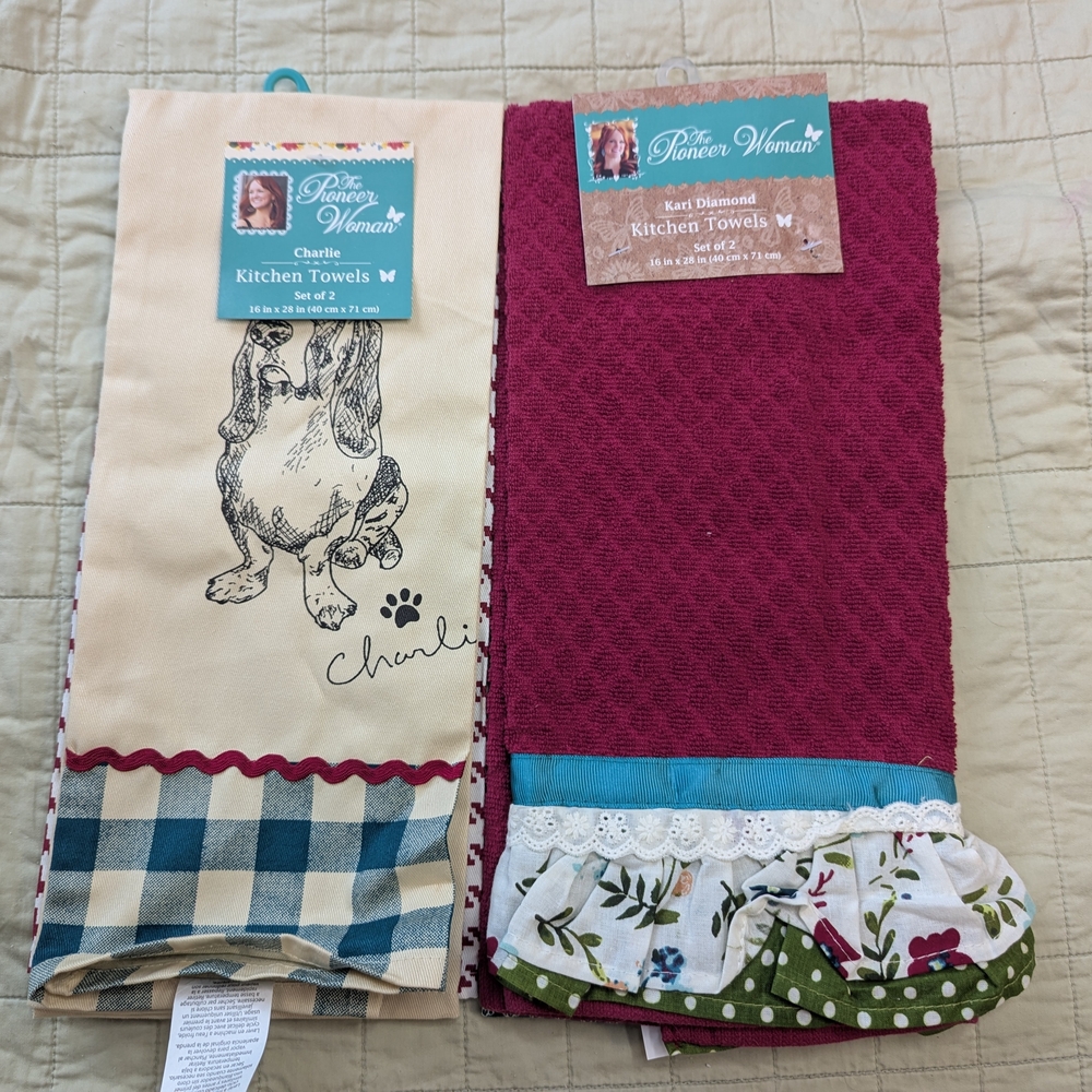The Pioneer Woman Kitchen Towels - Charlie The Basset